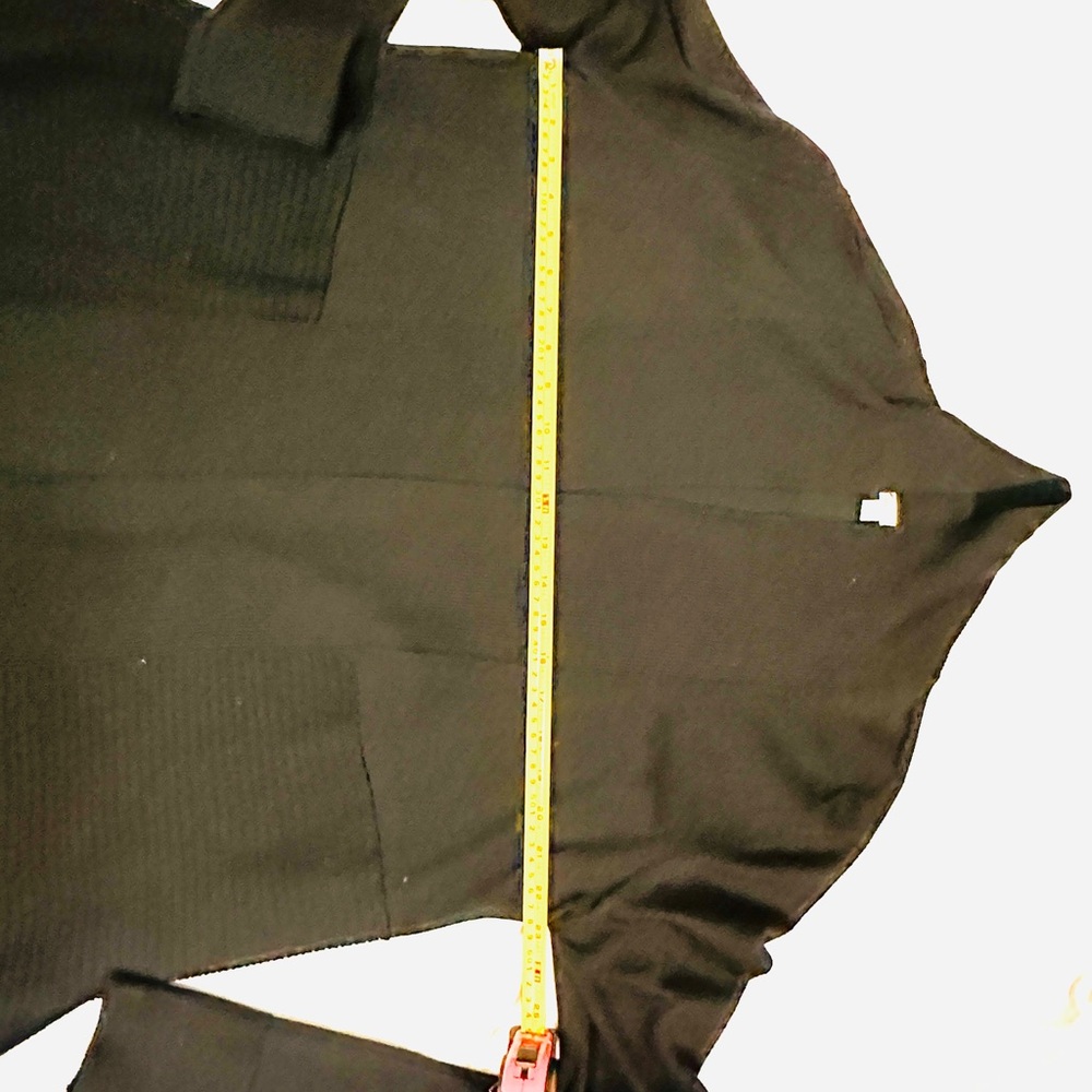 Elegant Black Knit Cardigan (L) - Picture 10 of 11